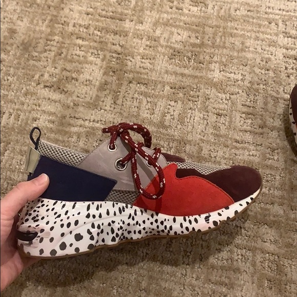 Brand new Steve Madden sneakers - Picture 5 of 8